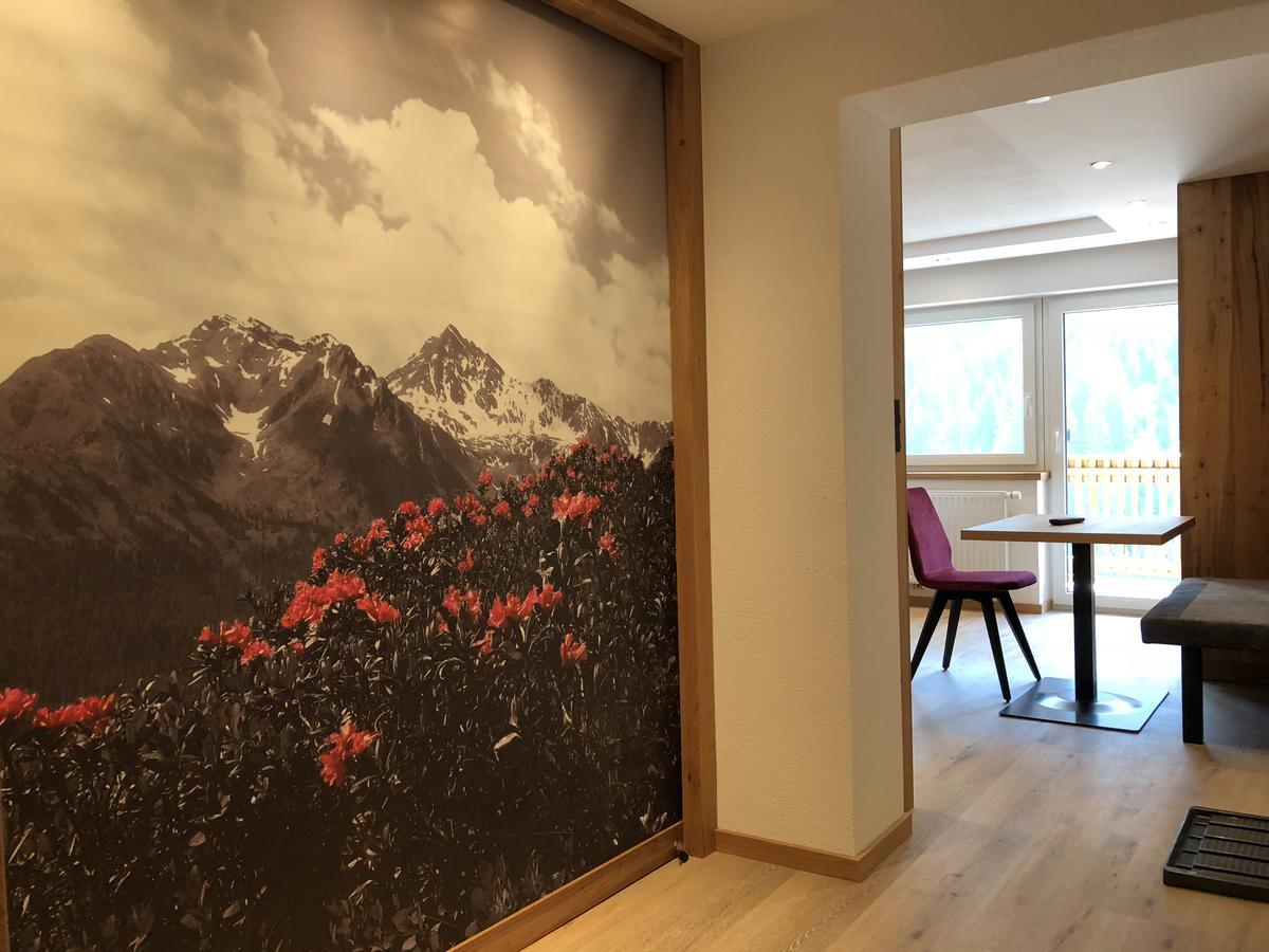 Hotel Garni Central - Zimmer - Studios - Apartments Kappl  Exterior foto